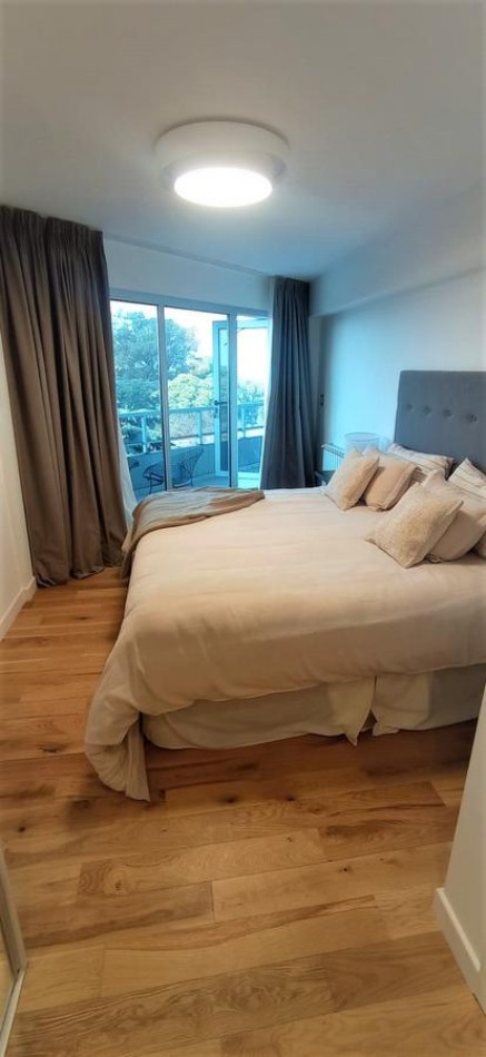 Venta Departamento Tres Dormitorios Av Libertad 300 Vista Al Rio Con Cochera Estrenar