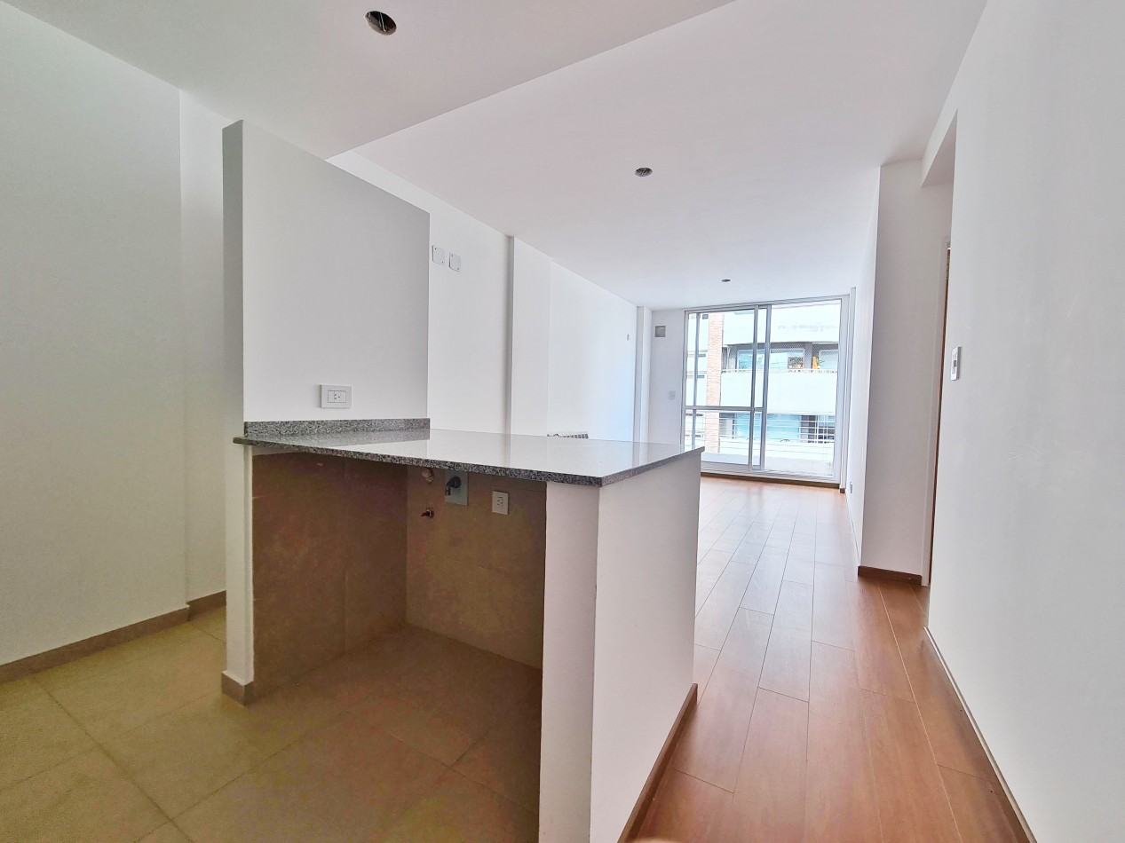VENTA DEPARTAMENTO UN DORMITORIO MORENO Y BROWN FRENTE/ RADIADORES ESTRENAR