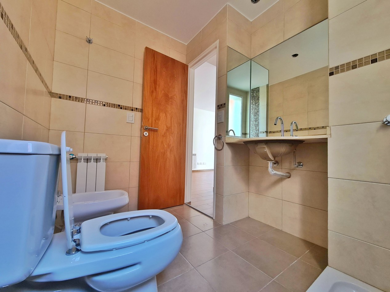 VENTA DEPARTAMENTO UN DORMITORIO MORENO Y BROWN FRENTE/ RADIADORES ESTRENAR