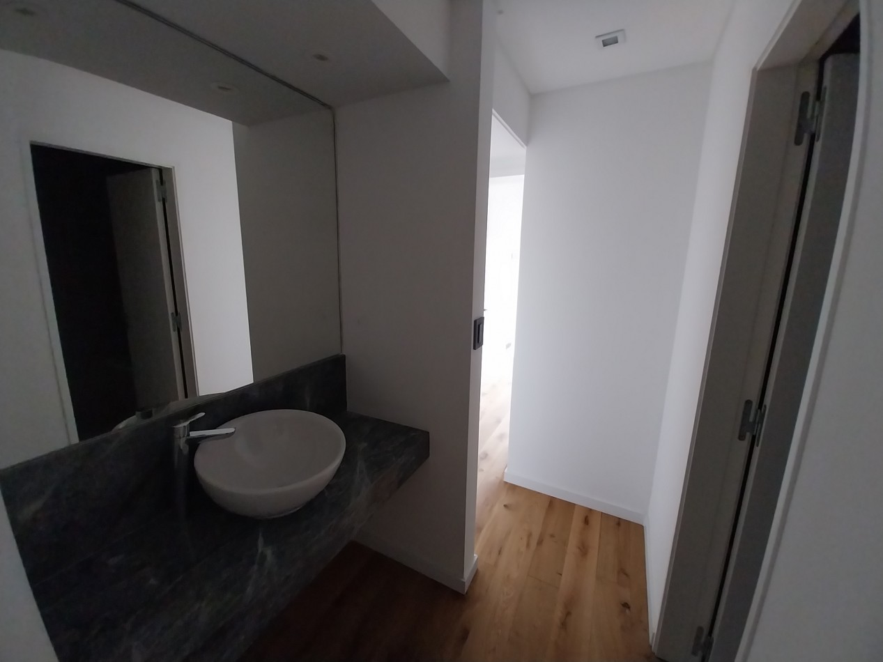 VENTA  DEPARTAMENTO DOS DORMITORIOS SEMIPISO VISTA PARCIAL AL RIO ESTRENAR FINANCIACION