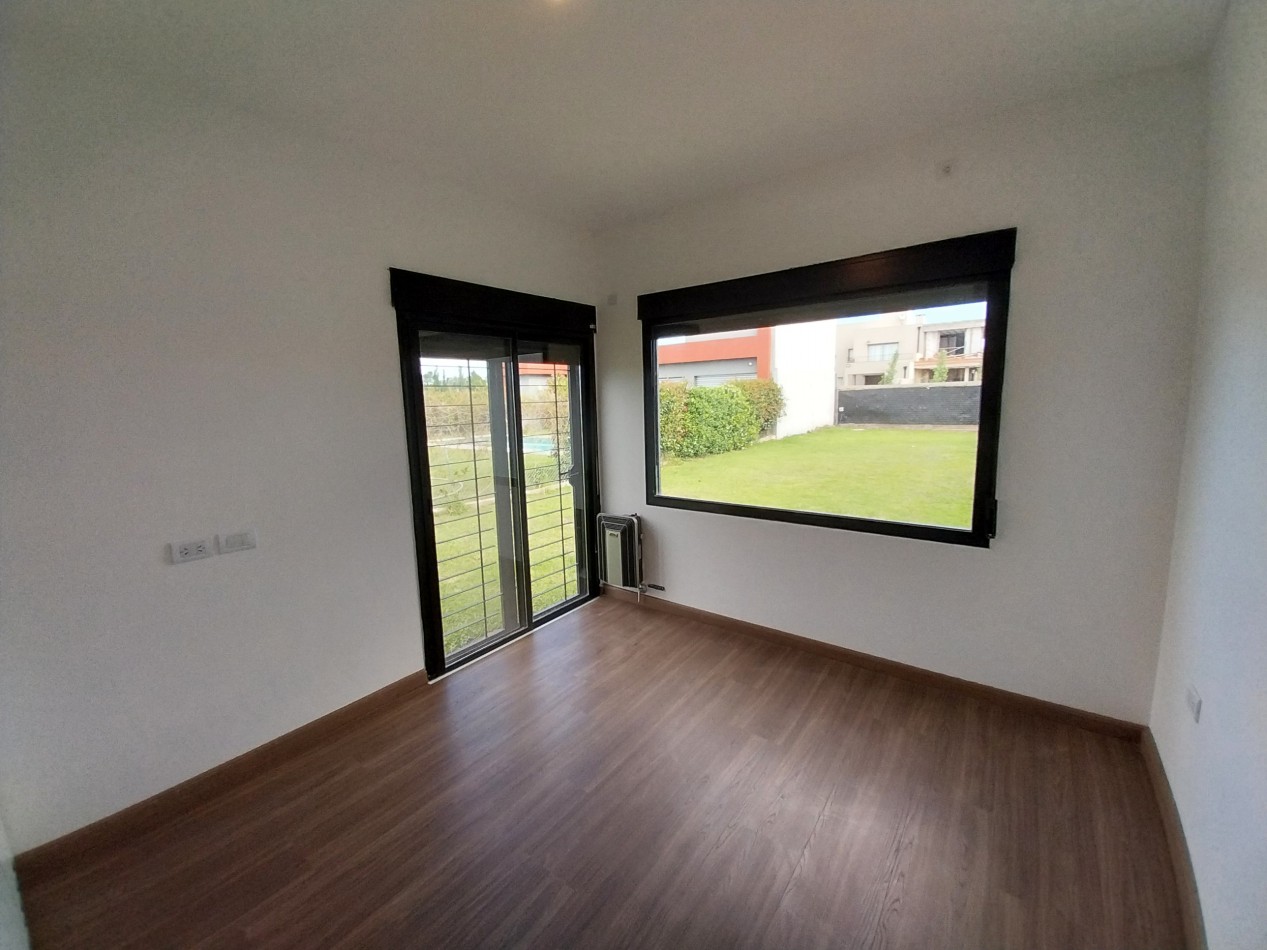 ALQUILER PERMANENTE CASA TRES DORMITORIOS CON PILETA DON MATEO ETAPA 1