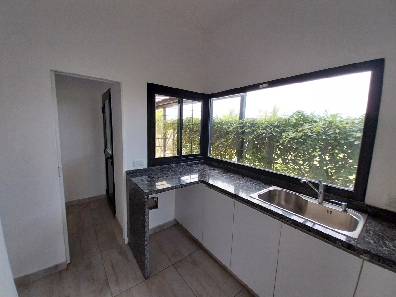 ALQUILER PERMANENTE CASA TRES DORMITORIOS CON PILETA DON MATEO ETAPA 1