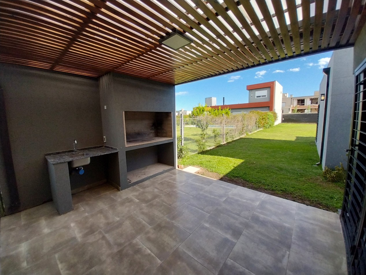 ALQUILER PERMANENTE CASA TRES DORMITORIOS CON PILETA DON MATEO ETAPA 1