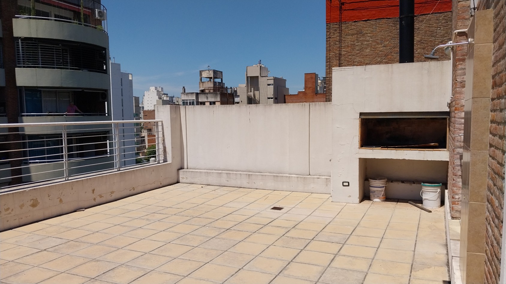 VENTA DEPARTAMENTO UN DORMITORIO MAS COMODIN MORENO Y BROWN