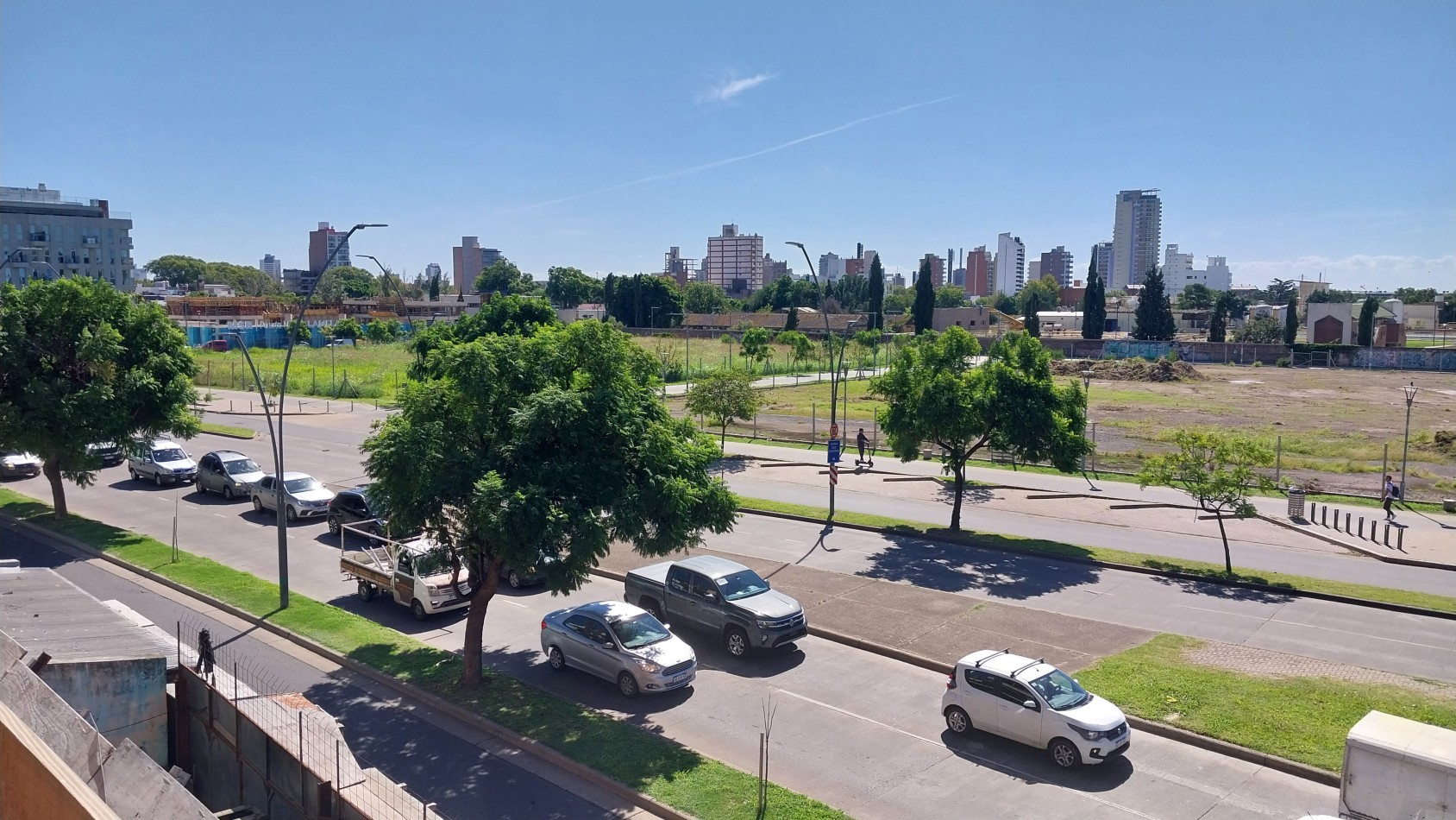 VENTA DEPARTAMENTO DOS DORMITORIOS AL FRENTE PUERTO NORTE CARBALLO Y RAWSON