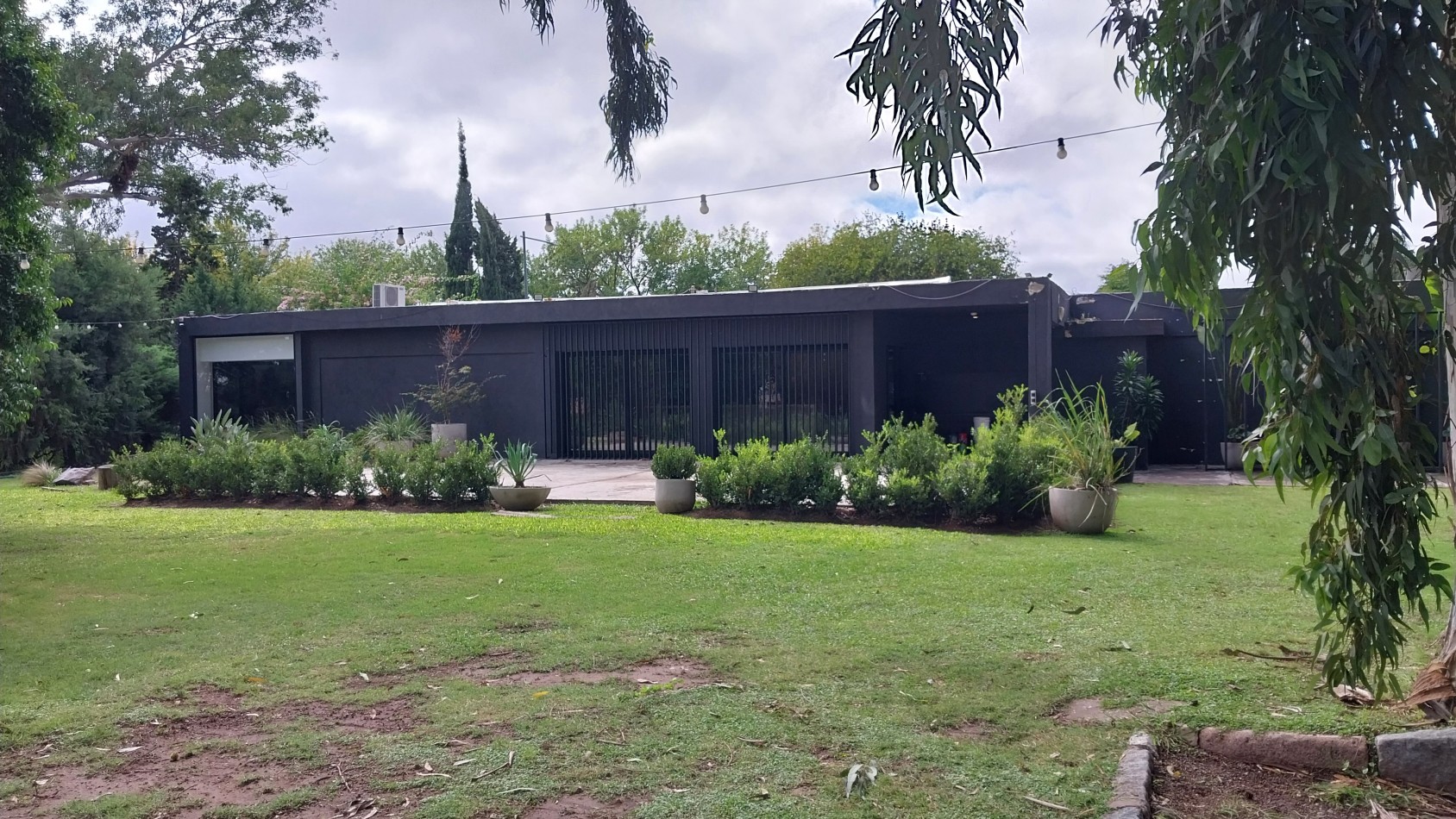 VENTA DEPARTAMENTO DOS DORMITORIOS EN FISHERTON JUAN JOSE PASO Y COLOMBRES
