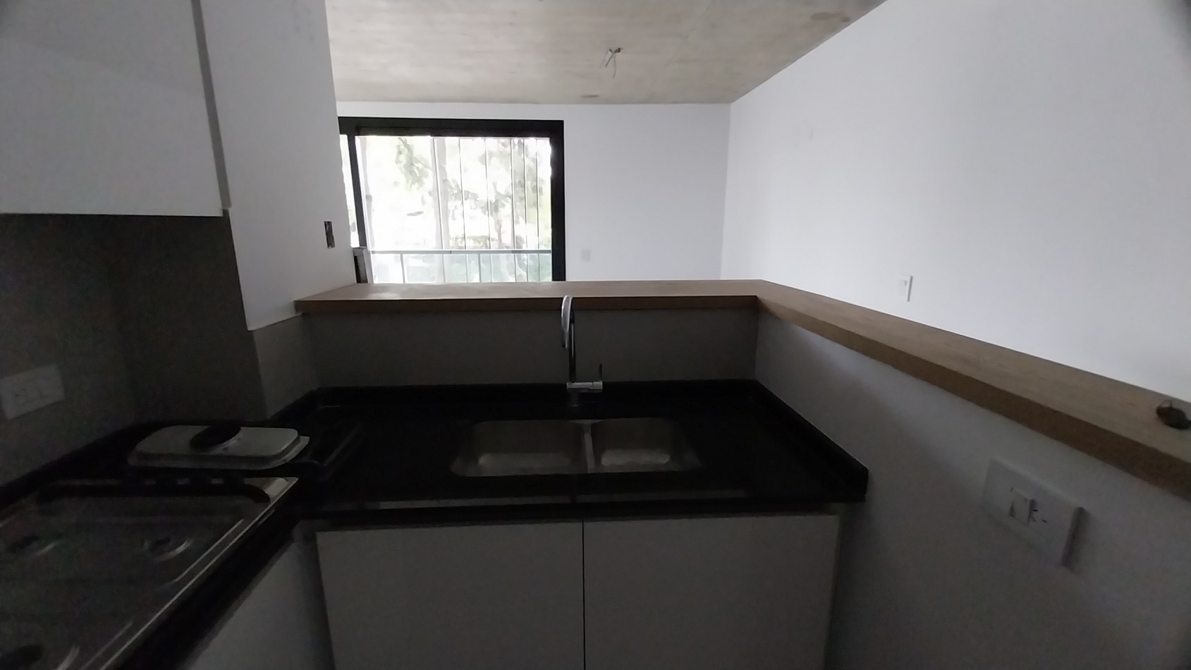 VENTA DEPARTAMENTO DOS DORMITORIOS EN FISHERTON JUAN JOSE PASO Y COLOMBRES