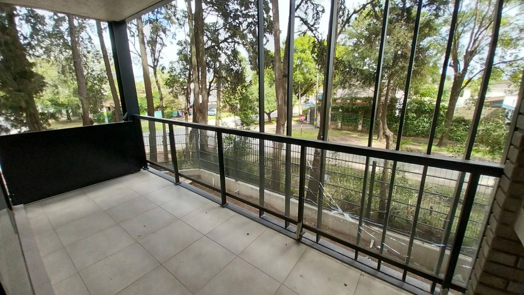 VENTA DEPARTAMENTO DOS DORMITORIOS EN FISHERTON JUAN JOSE PASO Y COLOMBRES
