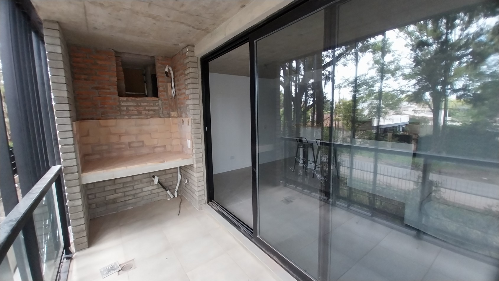 VENTA DEPARTAMENTO DOS DORMITORIOS EN FISHERTON JUAN JOSE PASO Y COLOMBRES