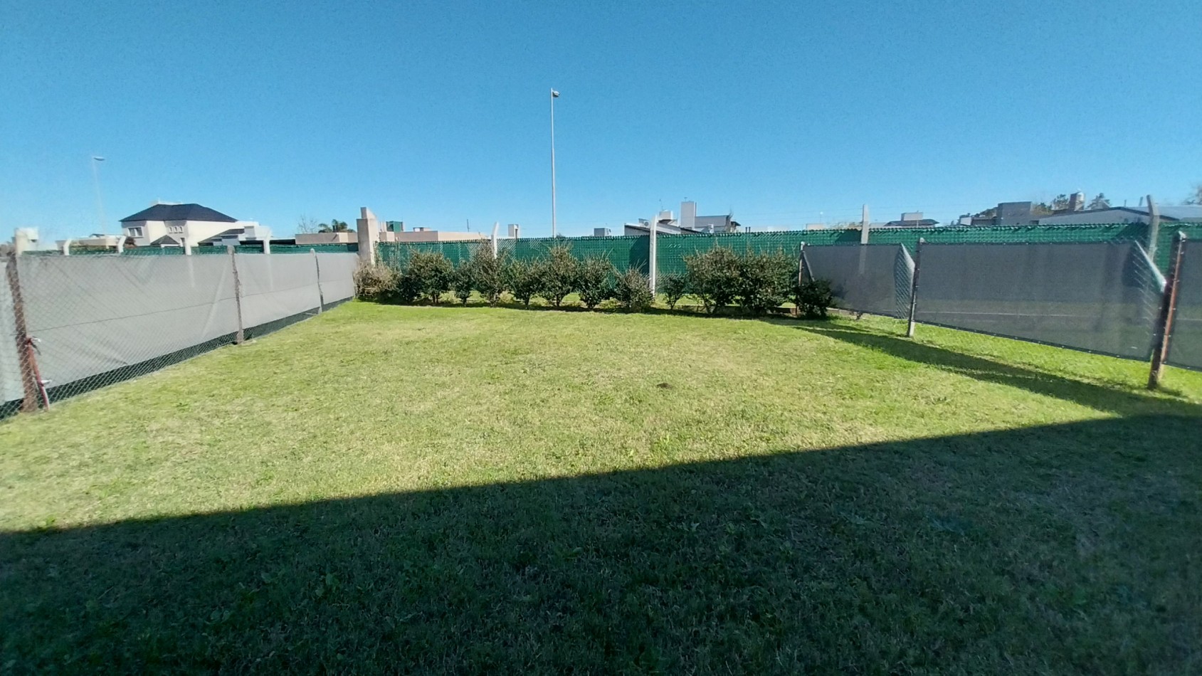 ALQUILER PERMANENTE CASA DOS DORMITORIOS PRECIO FIJO SIN AJUSTES  CONDOMINIOS DON MATEO BARRIO PRIVADO FUNES
