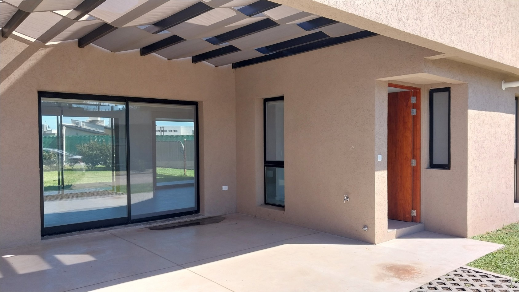 ALQUILER PERMANENTE CASA DOS DORMITORIOS PRECIO FIJO SIN AJUSTES  CONDOMINIOS DON MATEO BARRIO PRIVADO FUNES