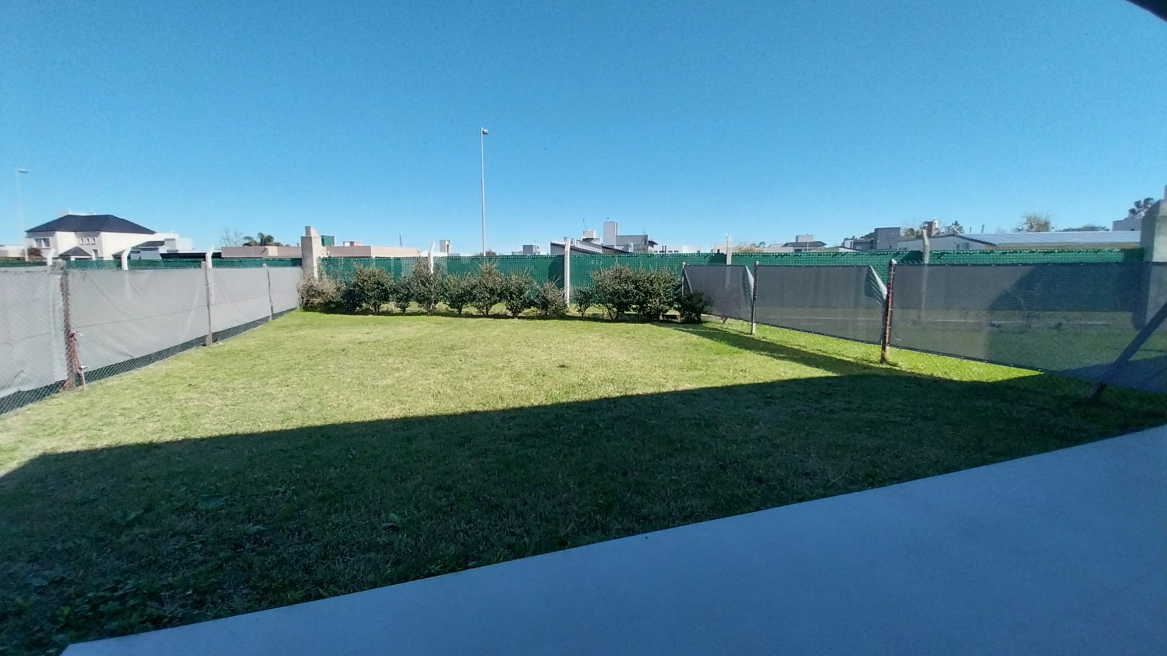 ALQUILER PERMANENTE CASA DOS DORMITORIOS PRECIO FIJO SIN AJUSTES  CONDOMINIOS DON MATEO BARRIO PRIVADO FUNES