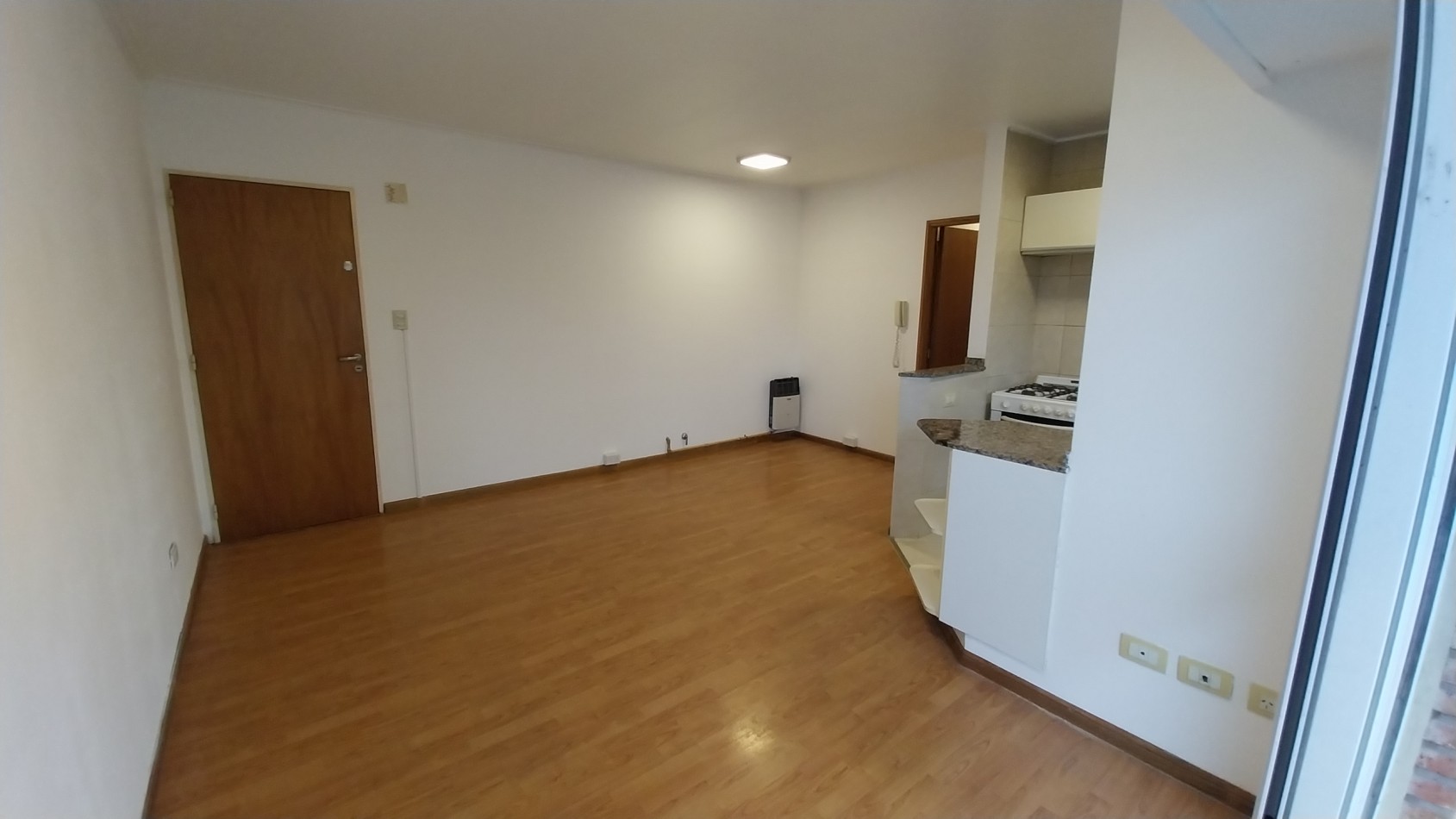VENTA DEPARTAMENTO UN DORMITORIO CORRIENTES Y VIAMONTE PISO 3 AL FRENTE