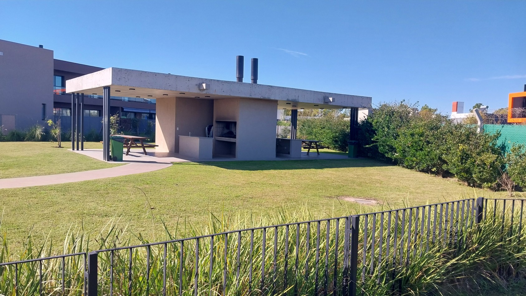 ALQUILER PERMANENTE CASA DOS DORMITORIOS PRECIO FIJO SIN AJUSTES  CONDOMINIOS DON MATEO BARRIO PRIVADO FUNES