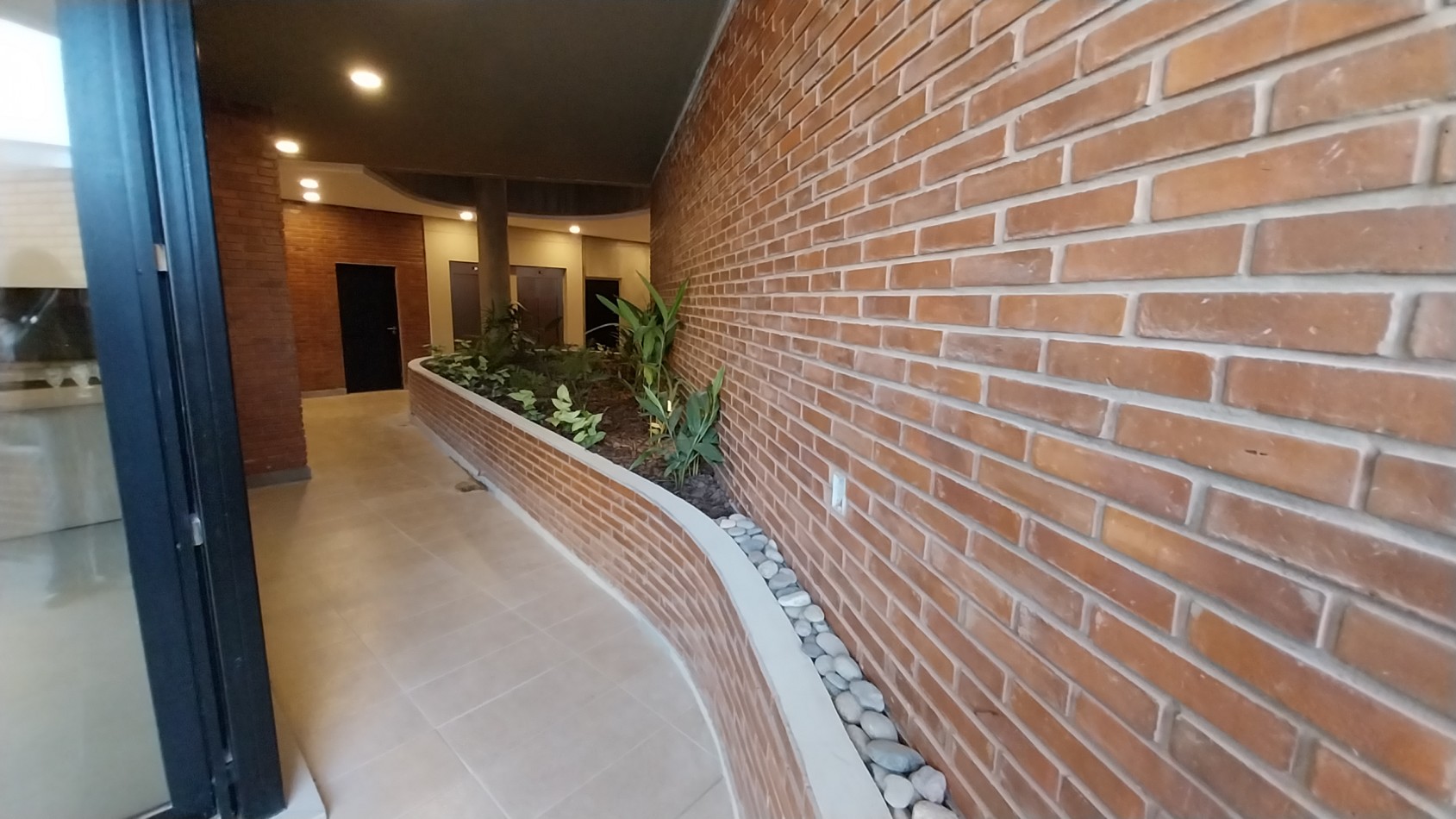 ALBERDI...VENTA DEPARTAMENTO DOS DORMITORIOS CON GRAN PATIO!!! ARTIGAS 200 