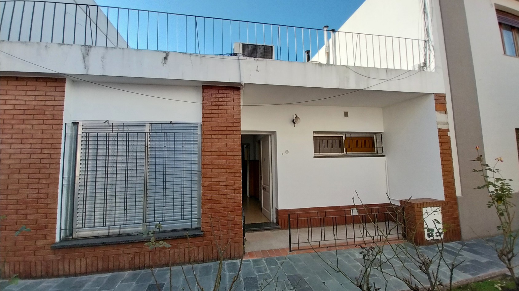 VENTA DEPARTAMENTO PASILLO DOS DORMITORIOS PARAGUAY Y 27 DE FEBRERO IMPECABLE!!!
