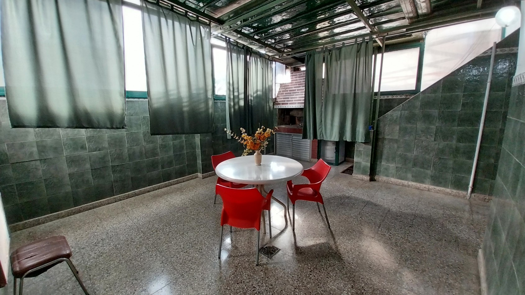 VENTA DEPARTAMENTO PASILLO DOS DORMITORIOS PARAGUAY Y 27 DE FEBRERO IMPECABLE!!!