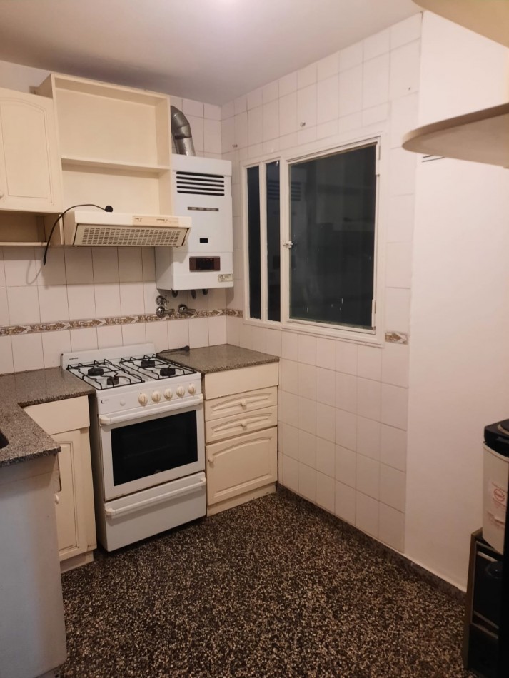 VENTA DEPARTAMENTO UN DORMITORIO RIOJA 2500
