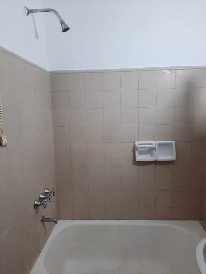 VENTA DEPARTAMENTO UN DORMITORIO RIOJA 2500