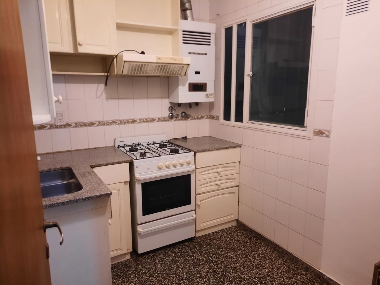 VENTA DEPARTAMENTO UN DORMITORIO RIOJA 2500