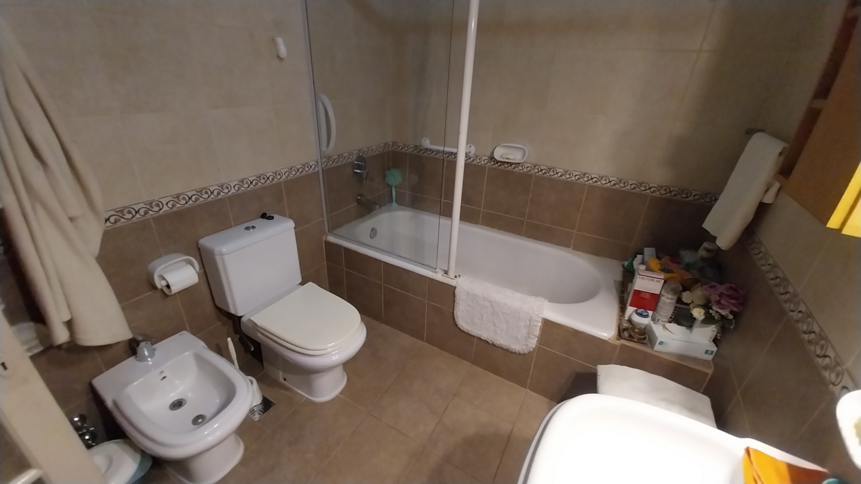 VENTA CASA DOS/TRES DORMITORIOS 1 DE MAYO Y 27 DE FEBRERO