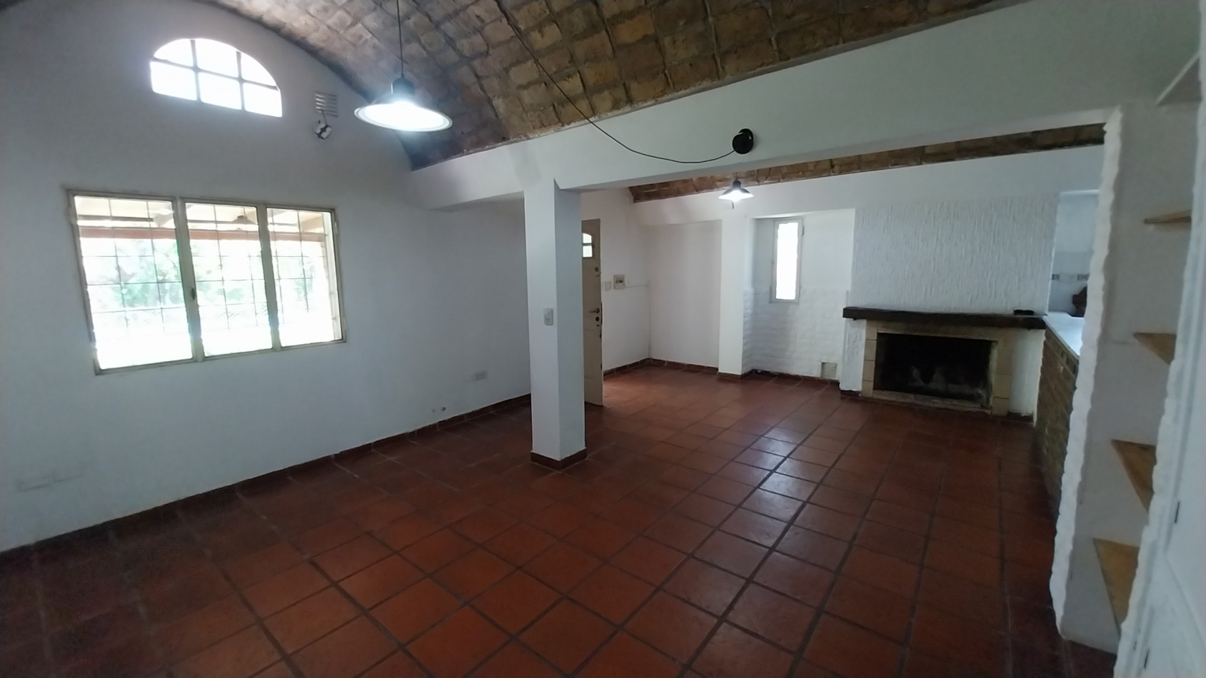 VENTA CASA TRES DORMITORIOS FUNES PARADA 16 LAS ACHIRAS ENTRE AMERICA Y SAN JOSE