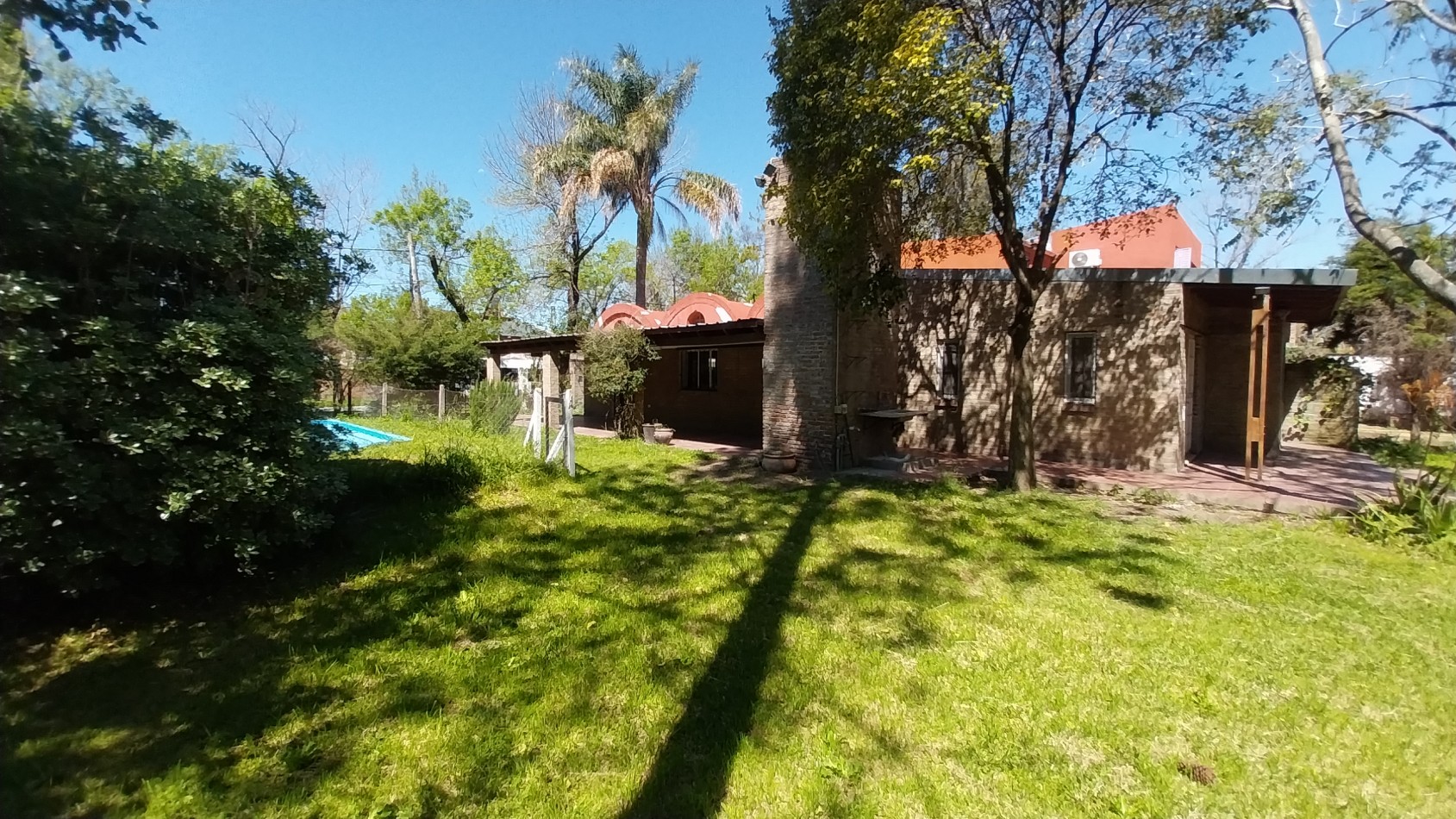 VENTA CASA TRES DORMITORIOS FUNES PARADA 16 LAS ACHIRAS ENTRE AMERICA Y SAN JOSE