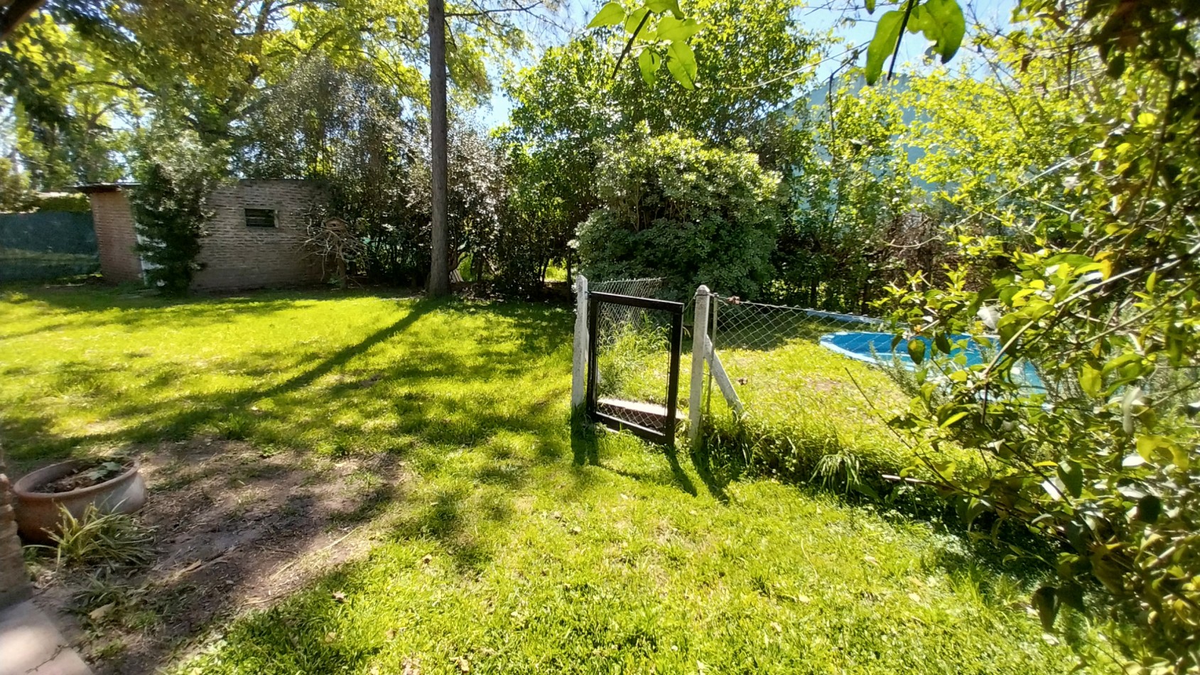 VENTA CASA TRES DORMITORIOS FUNES PARADA 16 LAS ACHIRAS ENTRE AMERICA Y SAN JOSE