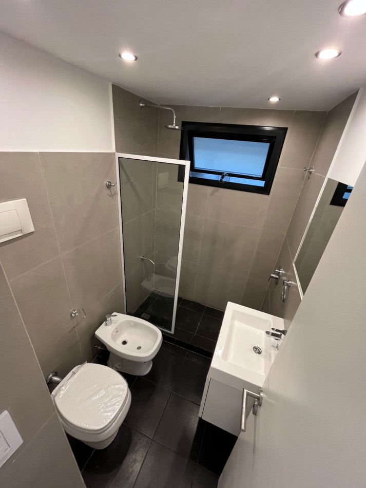 ENTRE RIOS Y CATAMARCA VENTA DEPARTAMENTO TRES DORMITORIOS