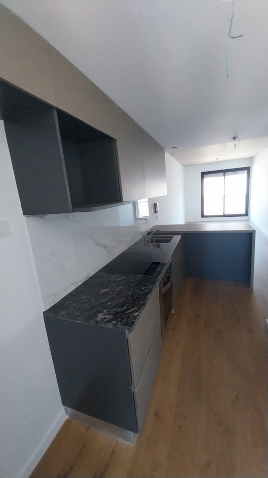 Venta Departamento Dos Dormitorios  Dorrego y Zeballos, Tribunales