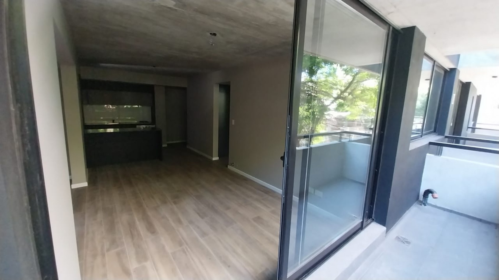 ABASTO VENTA DEPARTAMENTO UN DORMITORIO CON PATIO PISO 2 CERRITO Y PARAGUAY
