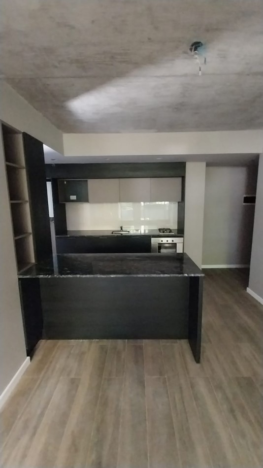 ABASTO VENTA DEPARTAMENTO UN DORMITORIO CON PATIO PISO 2 CERRITO Y PARAGUAY