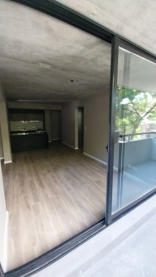 ABASTO VENTA DEPARTAMENTO UN DORMITORIO CON PATIO PISO 2 CERRITO Y PARAGUAY