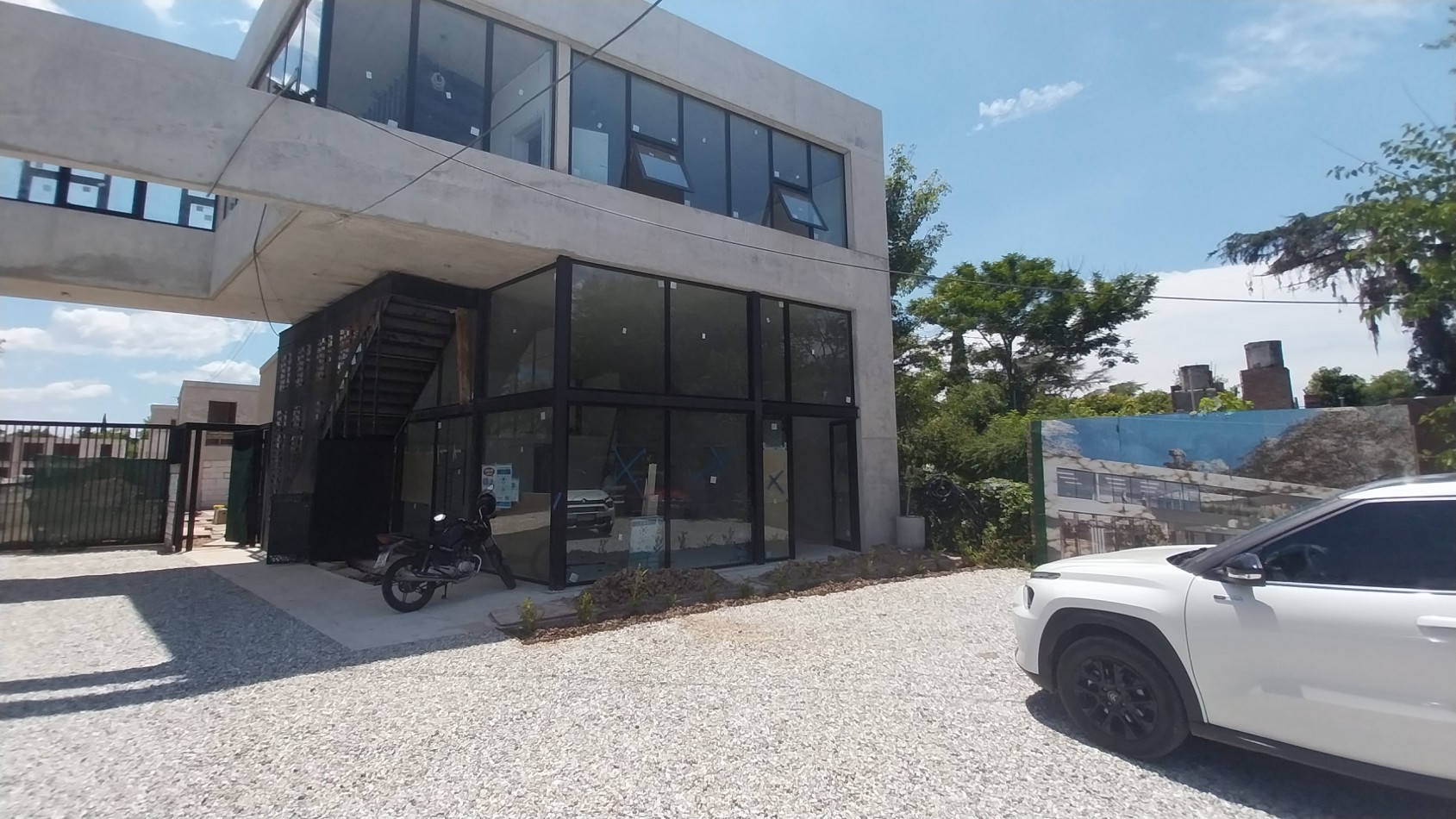 FUNES PARADA 13 VENTA LOCAL COMERCIAL ESTRENAR