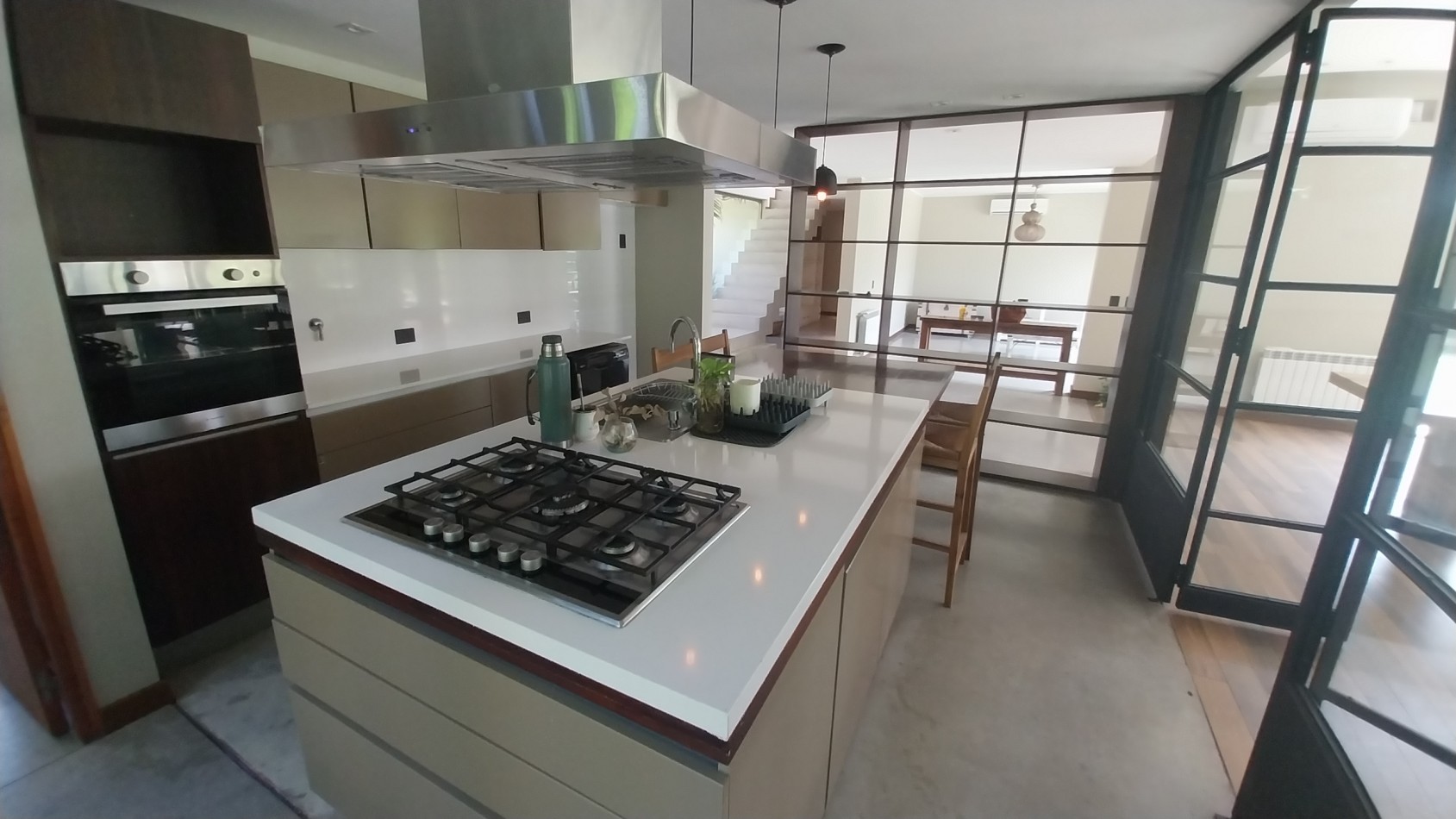 VENTA IMPORTANTE  CASA 4 DORMITORIOS EN ALDEA FISHERTON 