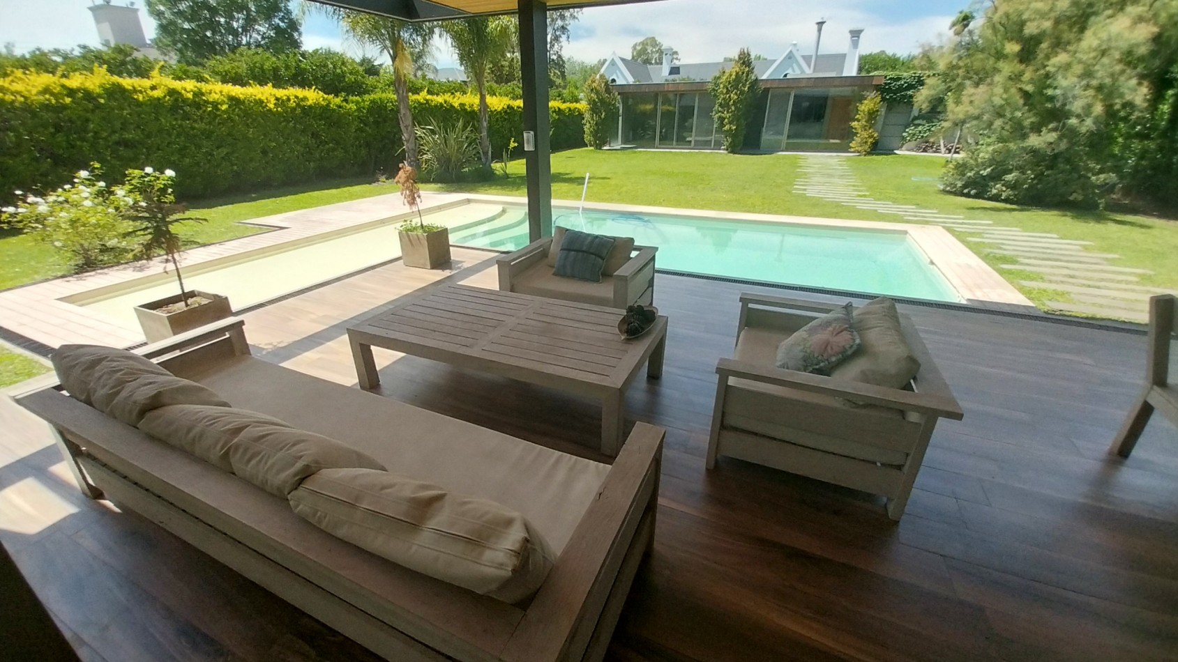 VENTA IMPORTANTE  CASA 4 DORMITORIOS EN ALDEA FISHERTON 