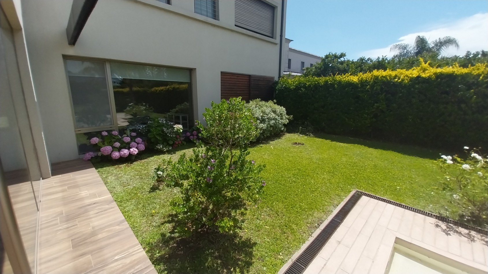 VENTA IMPORTANTE  CASA 4 DORMITORIOS EN ALDEA FISHERTON 