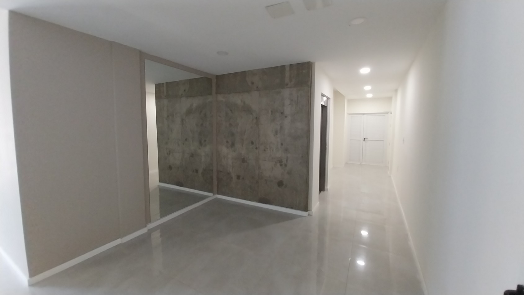 PICHINCHA VENTA DEPARTAMENTO UN DORMITORIO SUIPACHA Y CORDOBA CON TERRAZA EXCLUSIVA