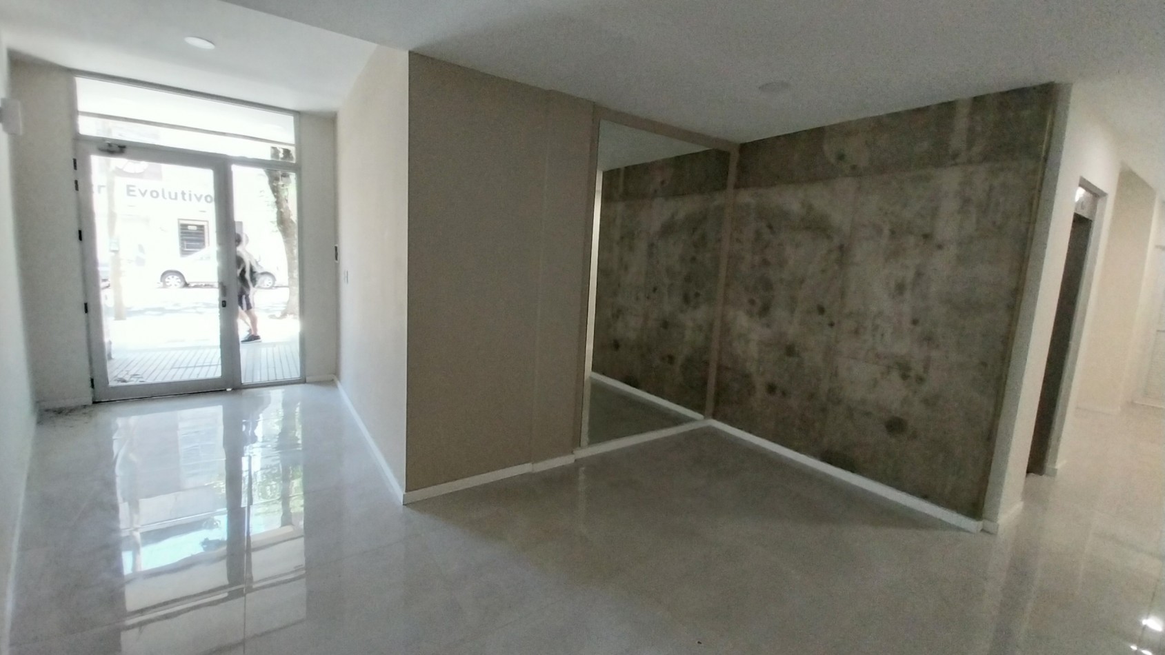 PICHINCHA VENTA DEPARTAMENTO UN DORMITORIO SUIPACHA Y CORDOBA CON TERRAZA EXCLUSIVA