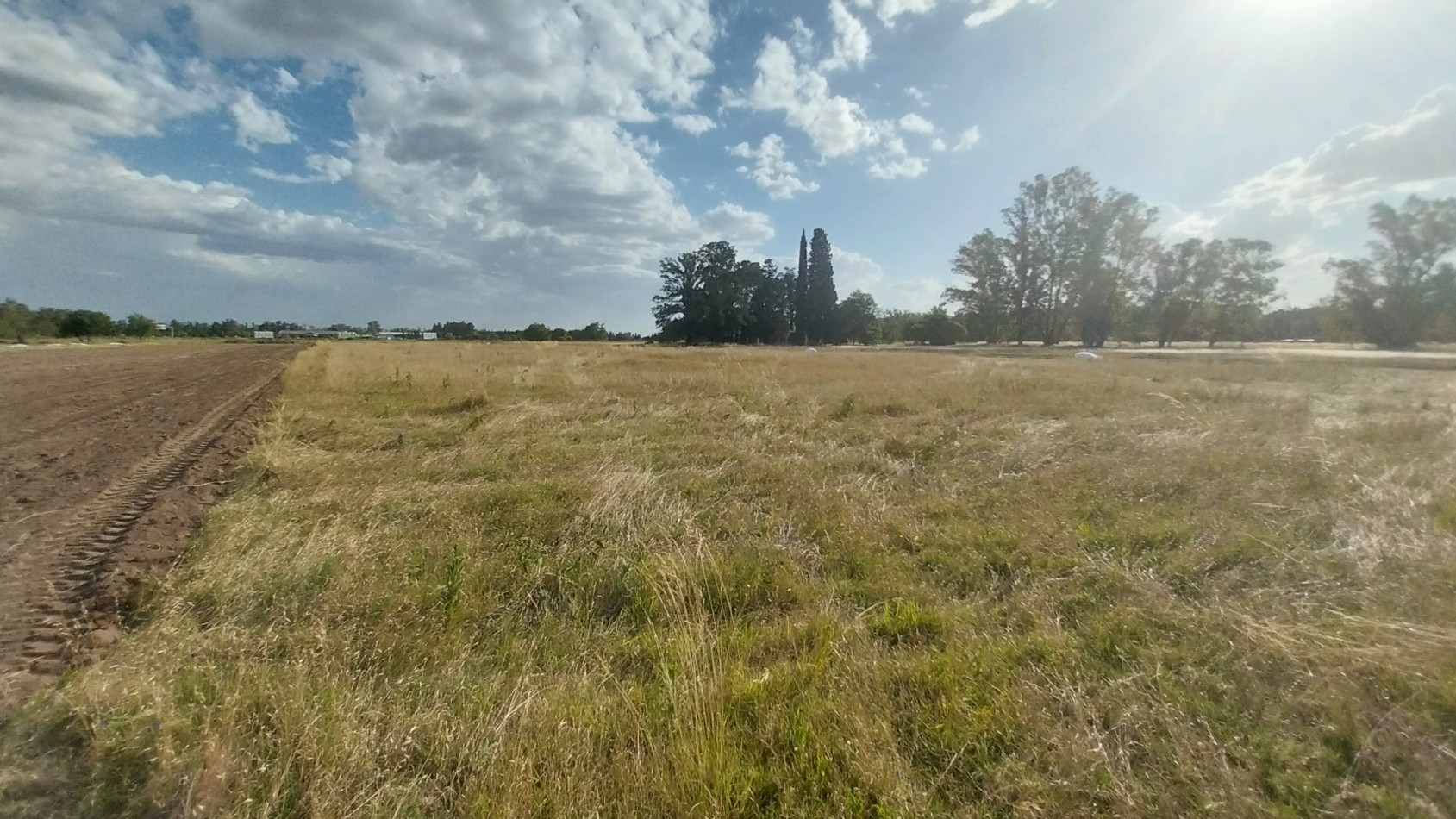 FUNES VENTA TERRENO BARRIO ABIERTO LOS GIRASOLES AVENIDA FUERZA AEREA Y LOS GIRASOLES