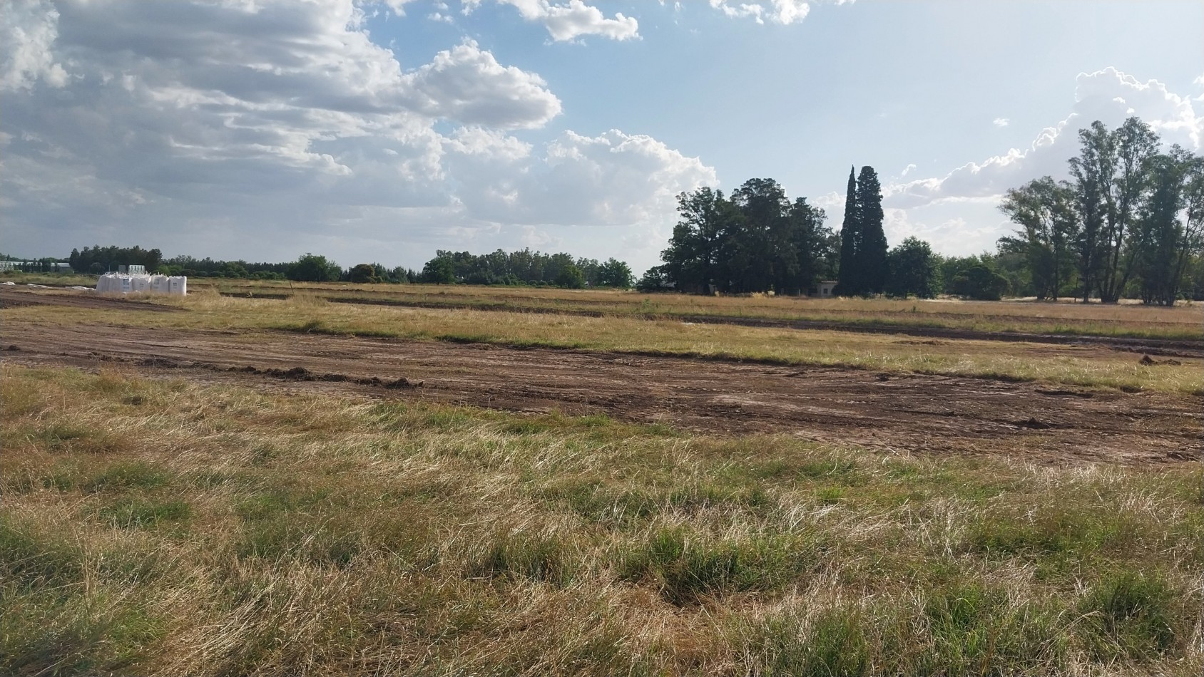 FUNES VENTA TERRENO USO COMERCIAL Y DESARROLLO  AVENIDA FUERZA AEREA Y LOS GIRASOLES