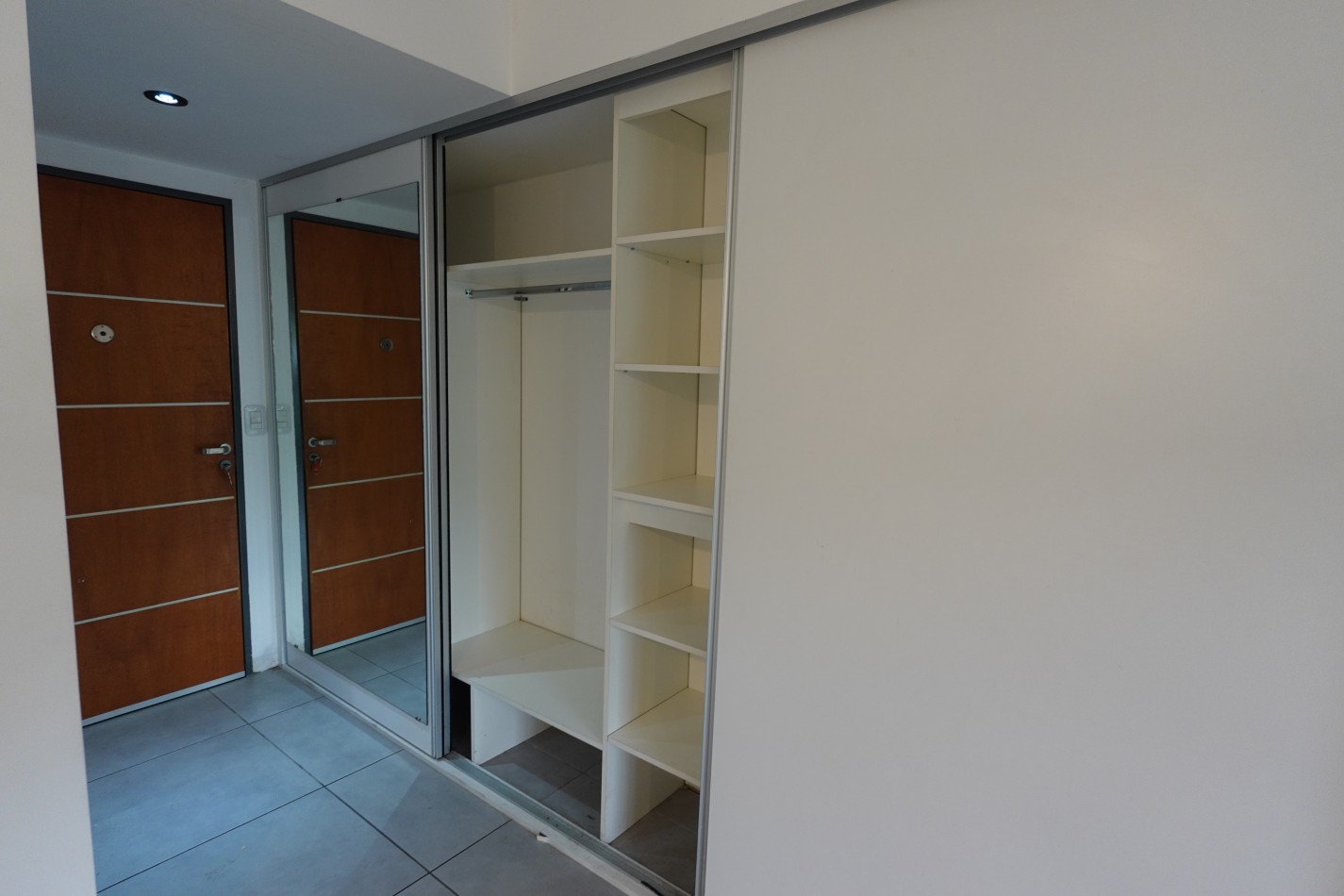 REFINERIA VENTA MONOAMBIENTE EN CALLE CORVALAN AL 500 FRENTE A CONDOS REFINERIA