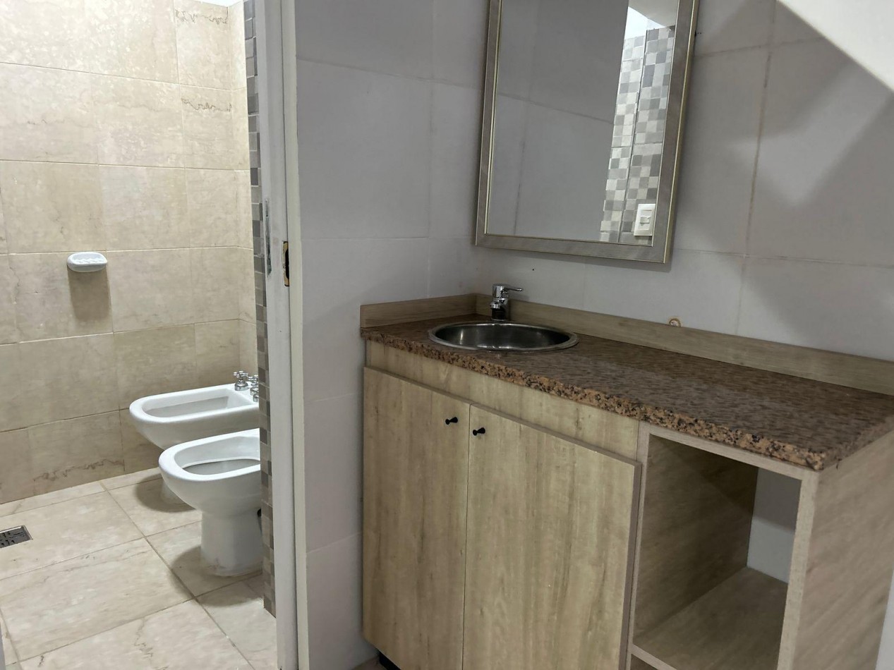 LOURDES VENTA DEPARTAMENTO UN DORMITORIO TIPO DUPLEX SAN LUIS Y OROÑO IMPECABLE!