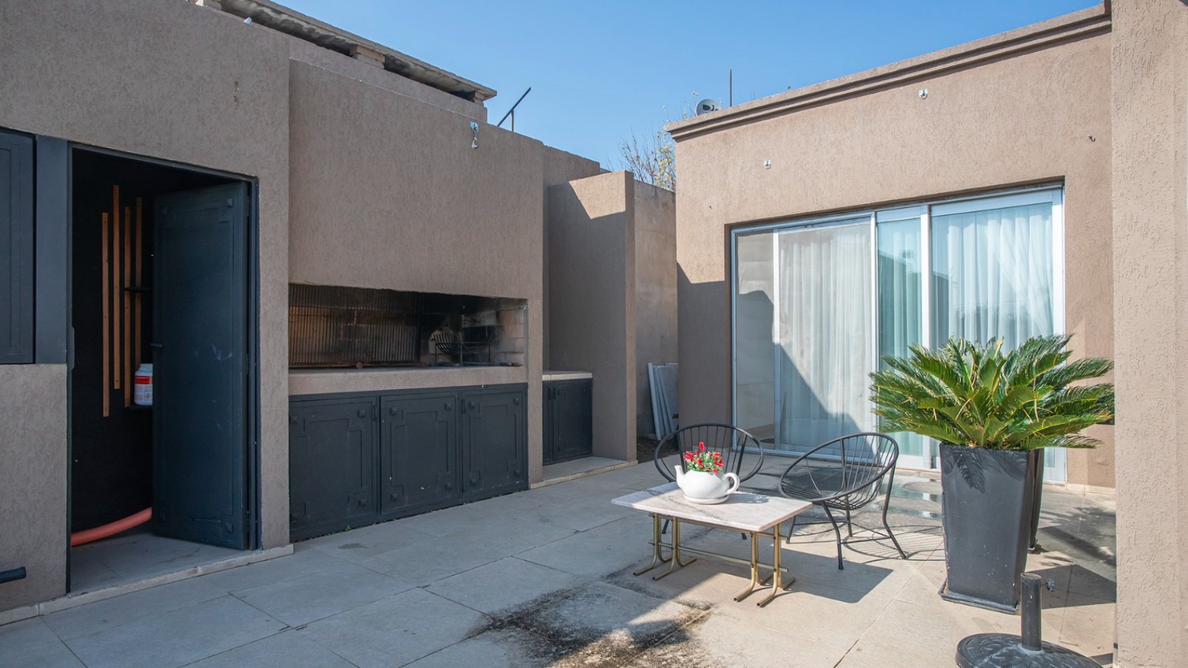 FUNES CITY VENTA CASA DOS DORMITORIOS  FLORENCIO VARELA AL 600