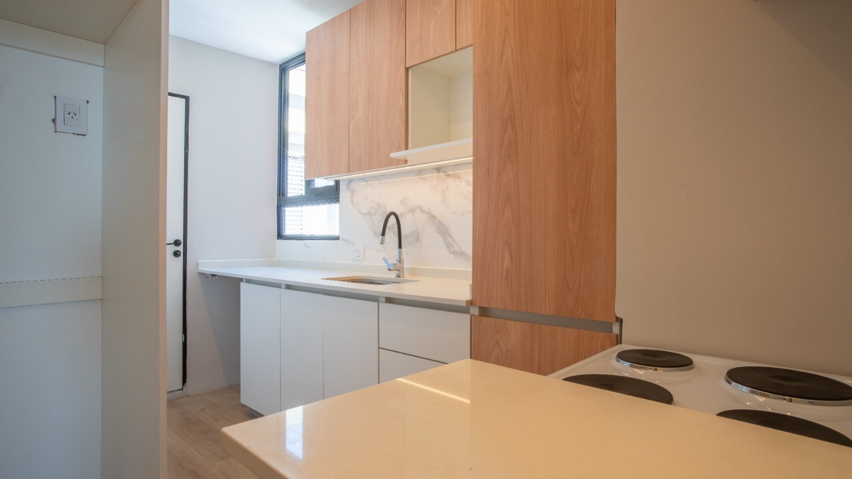 ZONA CENTRO RIO  VENTA DEPARTAMENTO TRES DORMITORIOS FRENTE  EN ITALIA AL 600