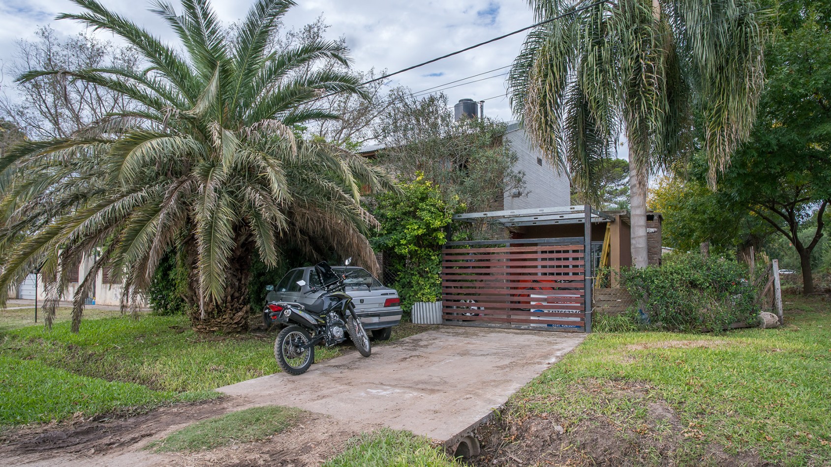 FUNES VENTA CASA TRES DORMITORIOS CIMARRON 2500