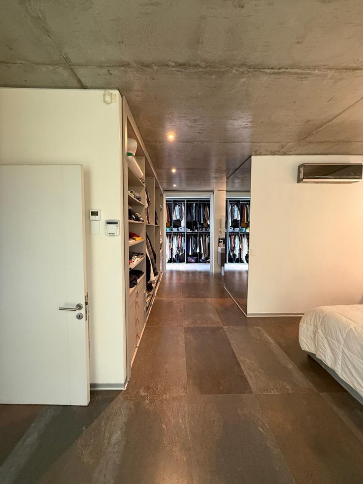 KENTUCKY CLUB DE CAMPO VENTA CASA CUATRO DORMITORIOS