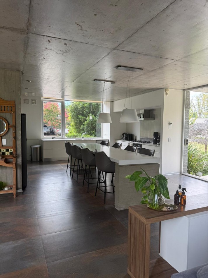 KENTUCKY CLUB DE CAMPO VENTA CASA CUATRO DORMITORIOS