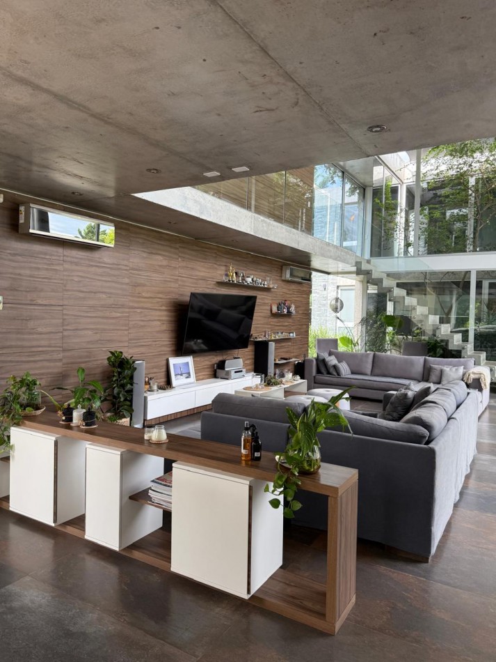 KENTUCKY CLUB DE CAMPO VENTA CASA CUATRO DORMITORIOS