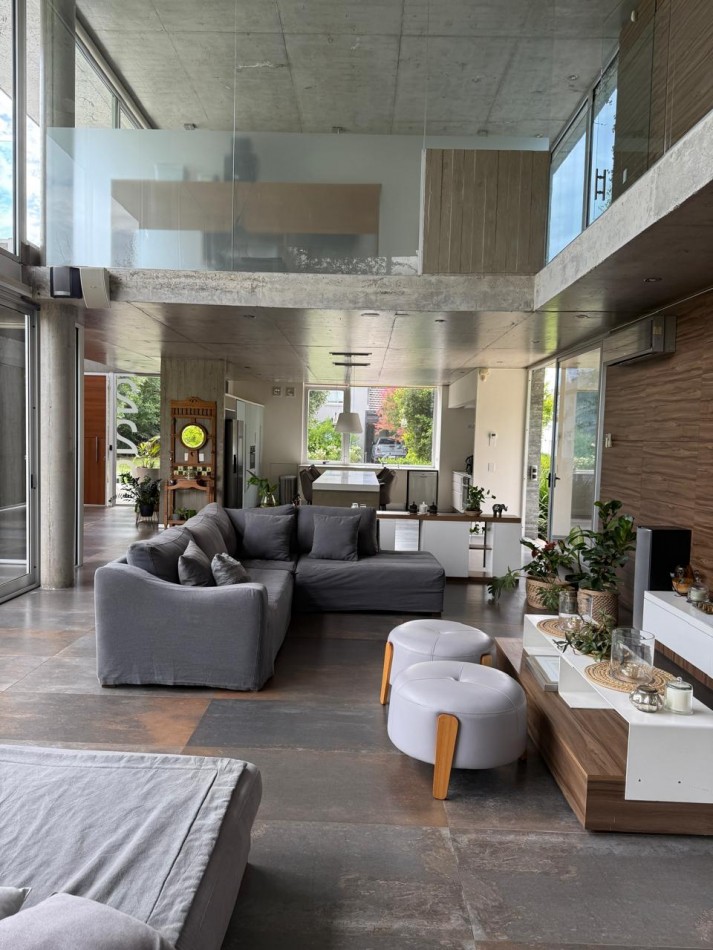 KENTUCKY CLUB DE CAMPO VENTA CASA CUATRO DORMITORIOS